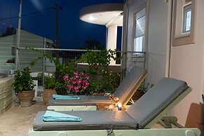 Casa Anthea 3 Bedroom Apartment With Garden
