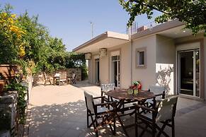 Casa Anthea 3 Bedroom Apartment With Garden
