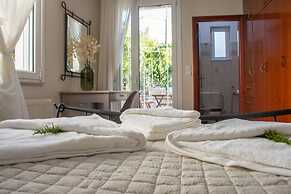 Casa Anthea 3 Bedroom Apartment With Garden