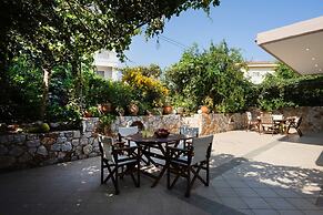 Casa Anthea 3 Bedroom Apartment With Garden