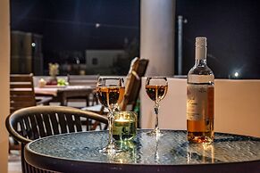 Casa Anthea 3 Bedroom Apartment With Garden