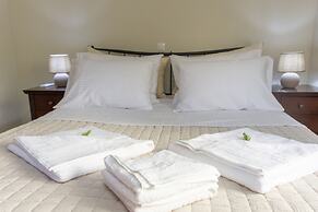 Casa Anthea 3 Bedroom Apartment With Garden