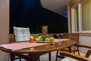 Casa Anthea 3 Bedroom Apartment With Garden