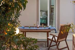 Casa Anthea 3 Bedroom Apartment With Garden