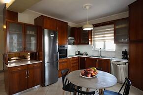 Casa Anthea 3 Bedroom Apartment With Garden