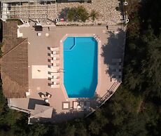 Olga's Sea View Studios -500m from Ipsos