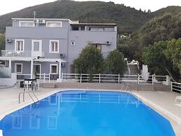 Olga's Sea View Studios -500m from Ipsos