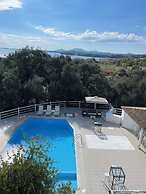 Olga's Sea View Studios -500m from Ipsos