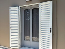 Olga's Sea View Studios -500m from Ipsos