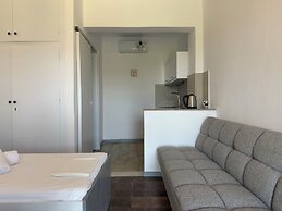 Olga's Sea View Studios -500m from Ipsos