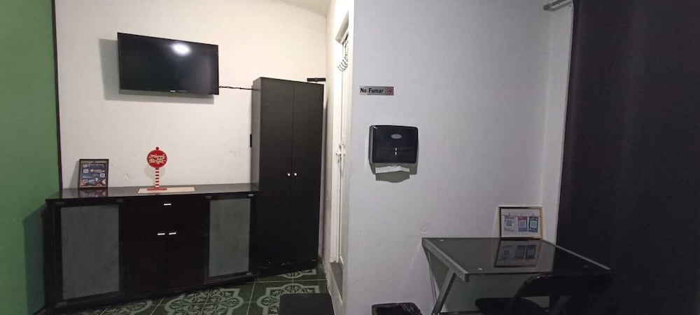 LA PATRONA HOSTAL