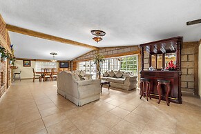 Family Chalet in Villa Vicente 4 BR