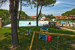 Townhouse With Pool, Garden and Close to Beach