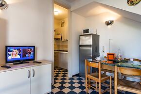 Townhouse With Pool, Garden and Close to Beach