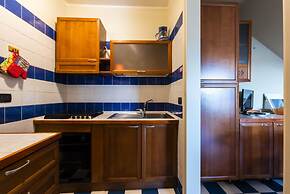 Charming Townhouse With Pool and Garden