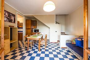 Charming Townhouse With Pool and Garden