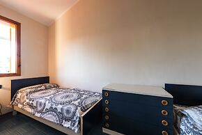 Charming Townhouse With Pool and Garden