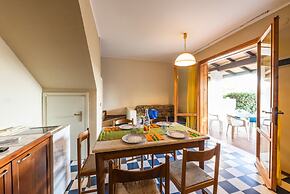 Charming Townhouse With Pool and Garden