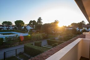 Charming Townhouse With Pool and Garden