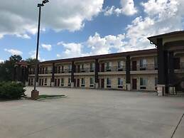 Executive Inn & Suites
