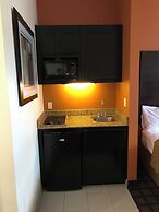 Executive Inn & Suites