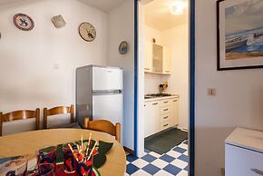 Cozy Townhouse With Pool and Garden