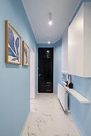 Elegant & Bright 2BR Condos - Steps from Old Town