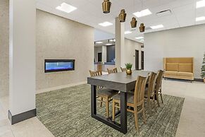 Best Western Plus Neepawa Hotel