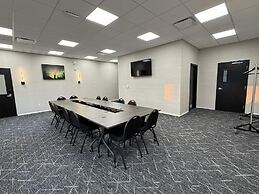 Best Western Plus Neepawa Hotel