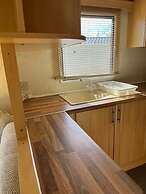 3-bed Seaside Holiday Home -pet Friendly & Parking