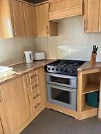 3-bed Seaside Holiday Home -pet Friendly & Parking