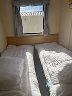 3-bed Seaside Holiday Home -pet Friendly & Parking