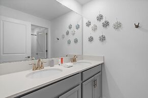 Stylish 4BR Home Near Disney With Themed Rooms