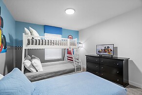 Stylish 4BR Home Near Disney With Themed Rooms