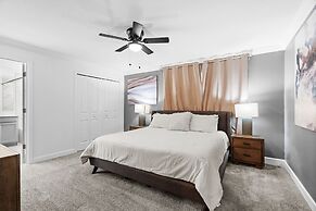 Stylish 4BR Home Near Disney With Themed Rooms