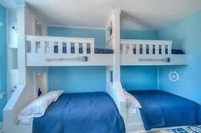 Baileys Blue Ocean View