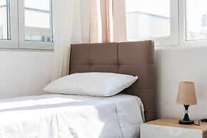 Coastal Haven Talea in Tale