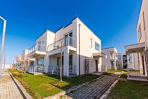 Coastal Haven Talea in Tale