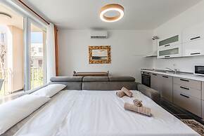 Blue Haven Talea in Tale