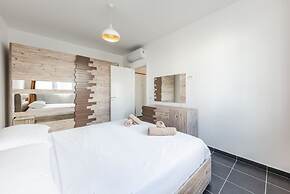 Blue Haven Talea in Tale