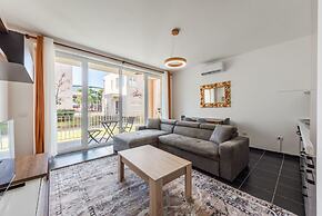 Blue Haven Talea in Tale