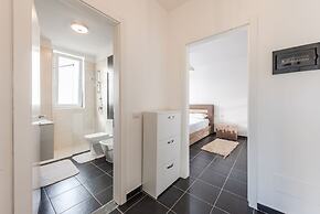 Blue Haven Talea in Tale