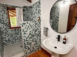 Bocas Beachfront Lodge