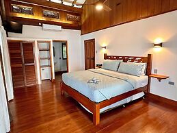 Bocas Beachfront Lodge