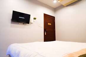 BnB98 Silom Hotel