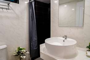 BnB98 Silom Hotel