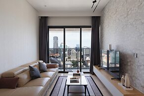 KVG Luxstay The Marq Ho Chi Minh Center