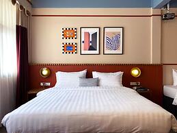 Blu Dock Restel Bangkok