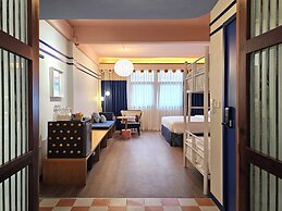 Blu Dock Restel Bangkok