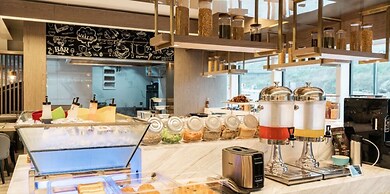 Echarm Plus International Hotel Ouzhuang Metro Station Branch - Free D